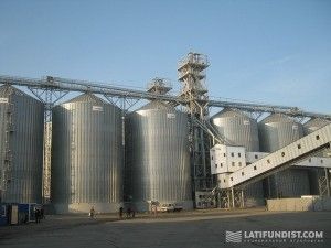 В украинские зерновые терминалы вложено миллиарды гривен — КМУ